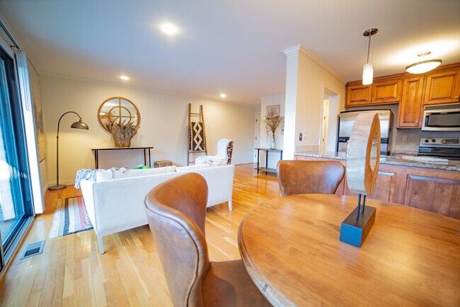 Foto del edificio - 3736 Locust St