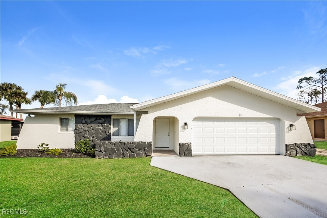 Foto principal - 1318 Arrow St