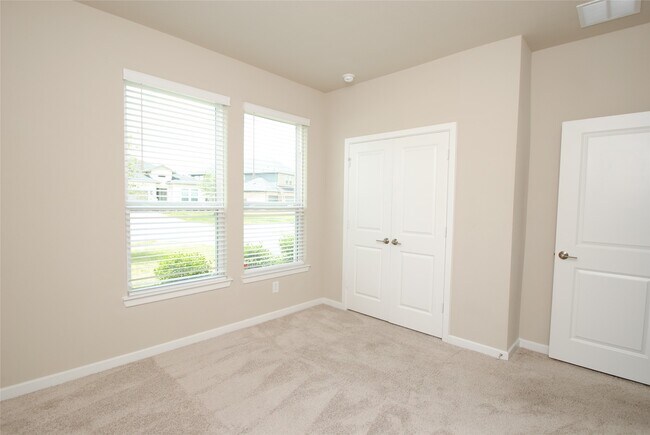 Foto del edificio - 8326 Oakland Hts Ln