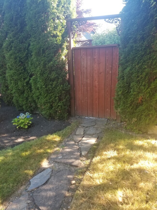 Path to apt entry - 1524 Brawne Ave NW