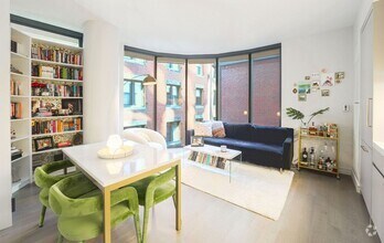 Building Photo - 55 Lagrange St