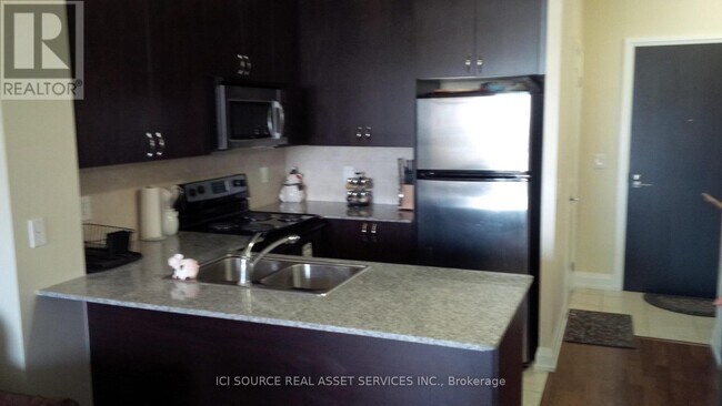 Building Photo - 315-1070 SHEPPARD Ave