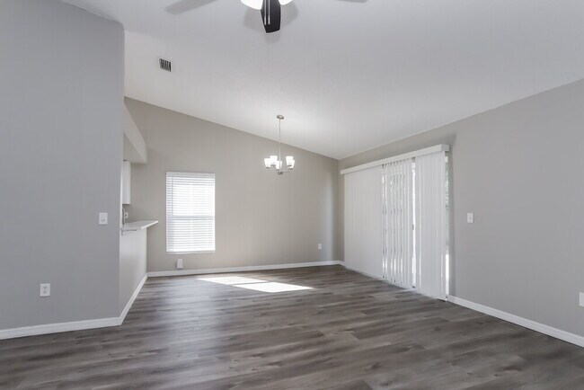 Foto del edificio - 1217 Etchfield Cir
