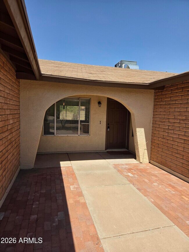 Foto del edificio - 3746 W Surrey Ave