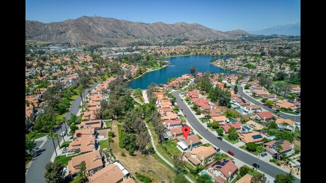 Foto del edificio - 23903 Creekwood Dr