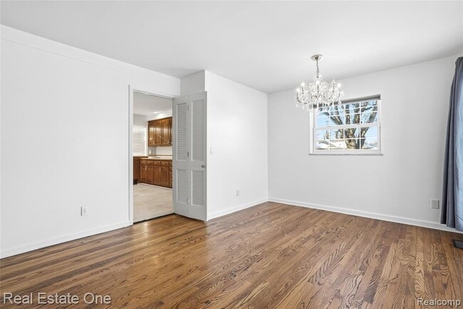 Building Photo - 6341 N Charlesworth St