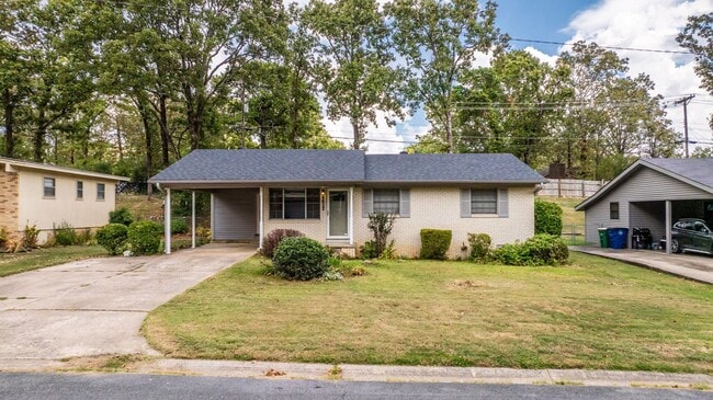 Building Photo - 6412 Chippewa Dr