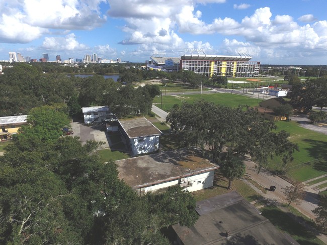 Building Photo - Tall Oaks Apartments