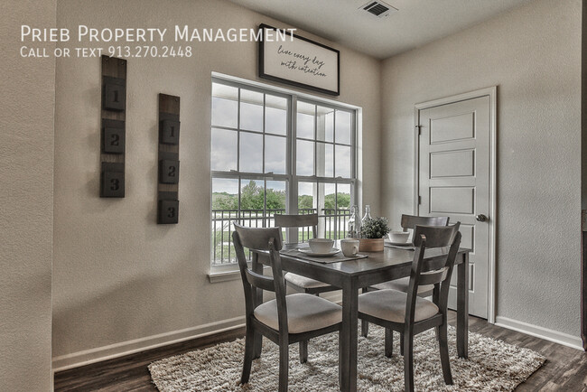 Foto del edificio - Parkview Townhome - Available March 10th