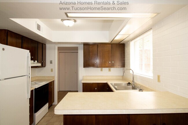 Building Photo - Arizona Homes Rentals and Sales