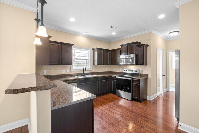 Building Photo - 1237 Morstead Dr