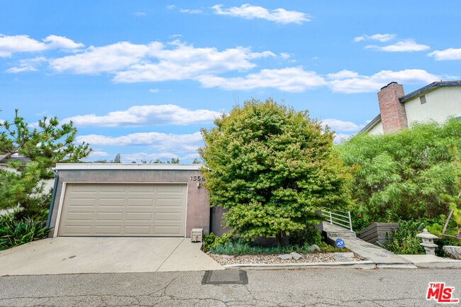 Foto del edificio - 13563 Contour Dr