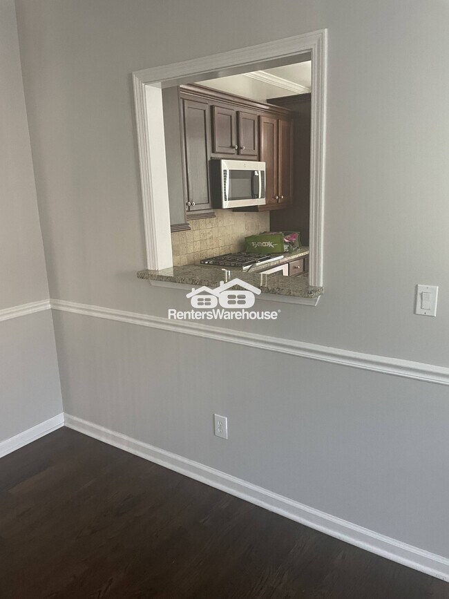 Foto del edificio - 1213 Discover Green Ln