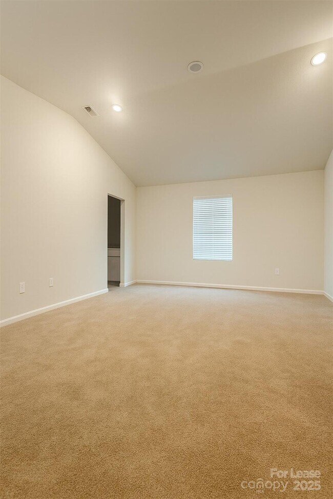 Foto del edificio - 4034 Meredith Woods Ln
