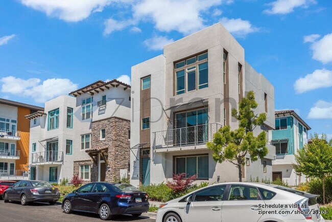 Building Photo - 3048 Lina St