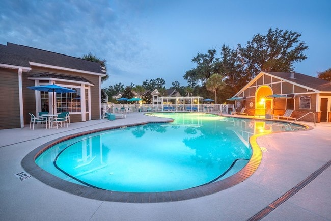 Pool Area - Olympus Fenwick