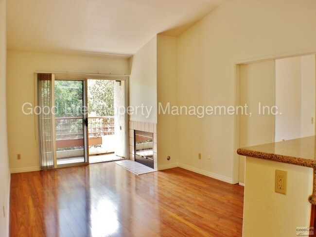 Building Photo - 340 Isthmus Way