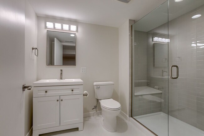 Foto del edificio - 8001 Falmouth St