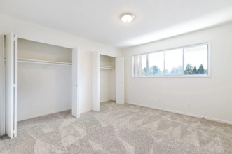Building Photo - 9713 SE 43rd Ave