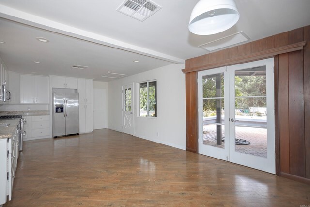 Building Photo - 1540 La Jolla Rancho Rd
