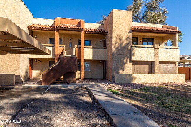 Foto del edificio - 1125 E Broadway Rd