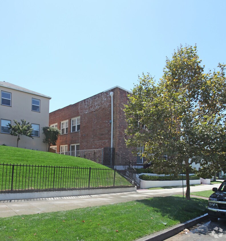 Foto del edificio - 4144 W Adams Blvd