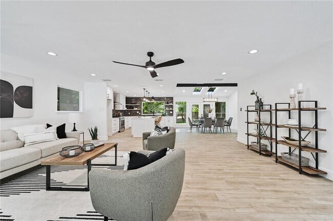 Foto del edificio - 1804 St Albans Blvd