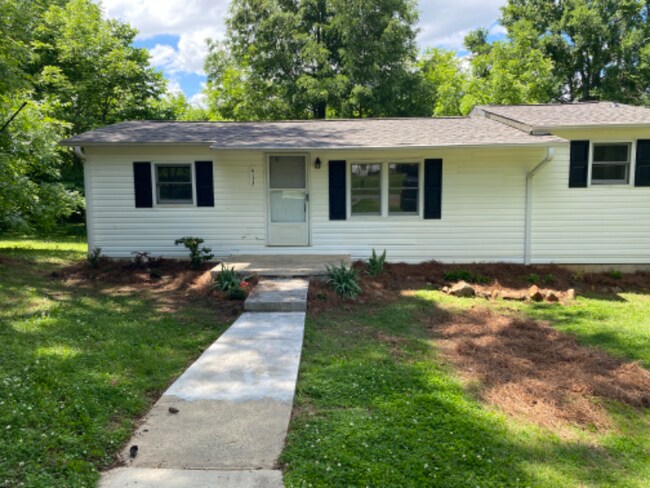 Building Photo - 413 Gibson Dr