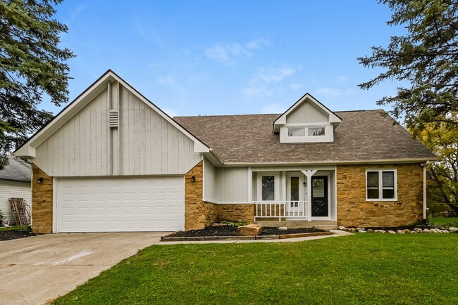 Building Photo - 5746 Echo Way