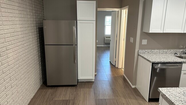 Foto del edificio - 4012 DuPont Cir