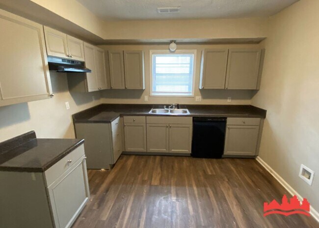 Building Photo - 3655 Tutwiler Ave