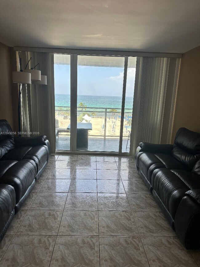 Foto del edificio - 2030 S Ocean Dr