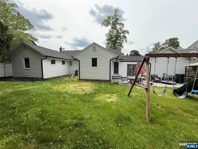 Foto del edificio - 41 Woods Ave