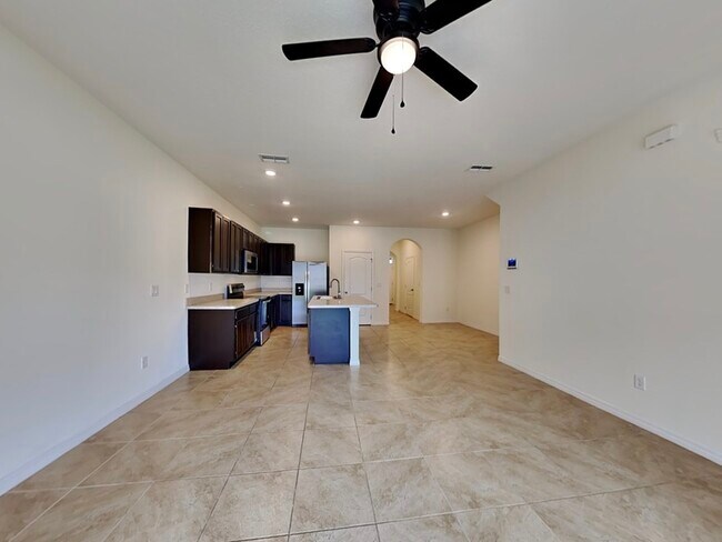 Building Photo - 1401 Yellow Finch Dr