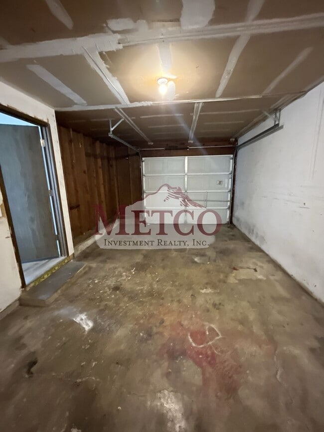 Building Photo - 20903