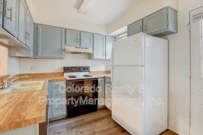 Building Photo - 1602 S Idalia Cir