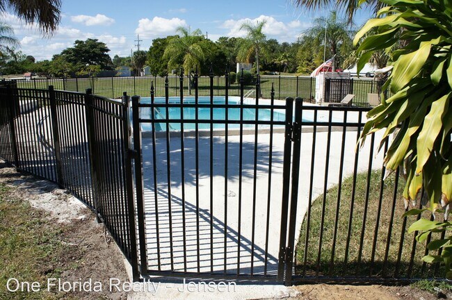 Foto del edificio - 2560 NE Dixie Hwy