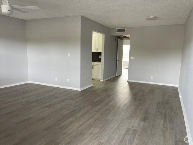 Building Photo - 300 SW 134th Way