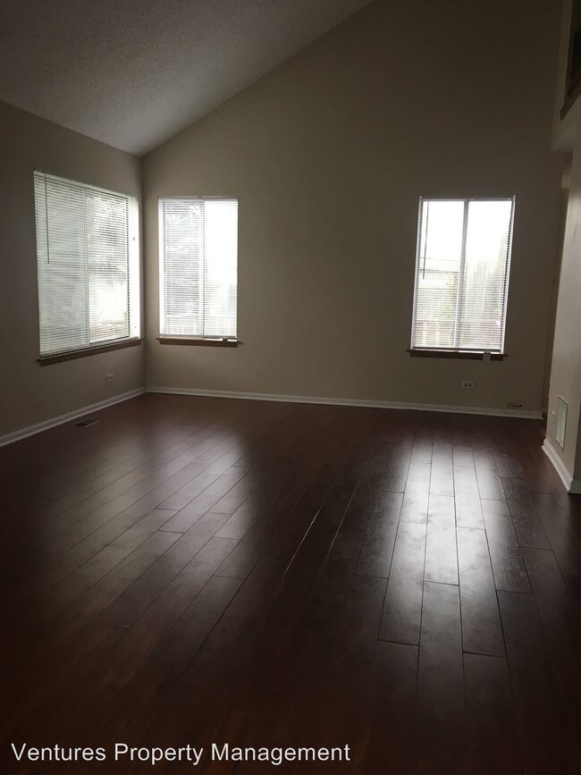 Building Photo - 1815 Schmale Ct