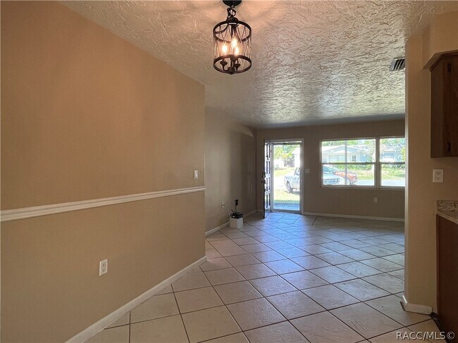 Foto del edificio - 35 S Lucille St