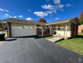 Building Photo - 5204 N Lake Dr