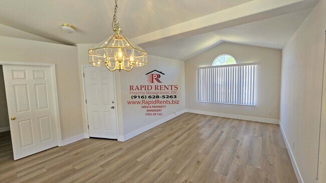 Foto del edificio - 8477 Ceonothus Ct