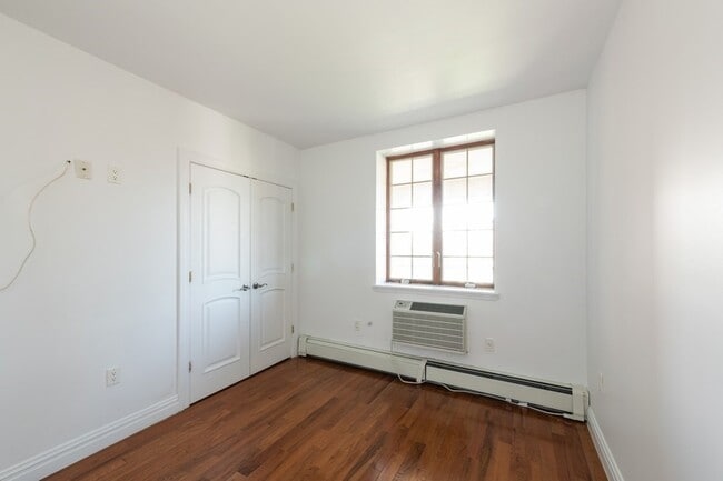 Foto del edificio - PERFECT ONE BEDROOM APT