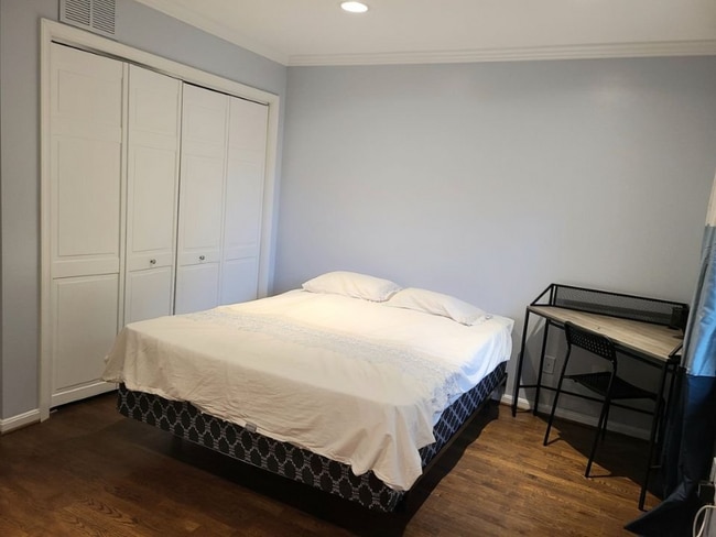 Photo - 617 N Henry St Apartment