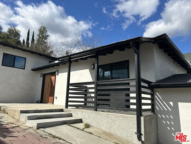 Foto del edificio - 3417 Chadwick Dr