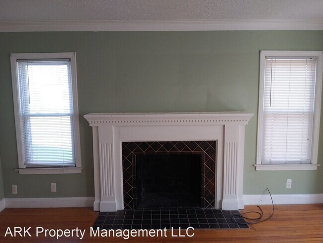 Building Photo - 18113 Santa Barbara Dr