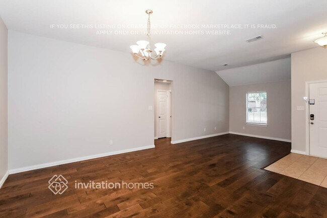 Foto del edificio - 5301 Spicewood Dr