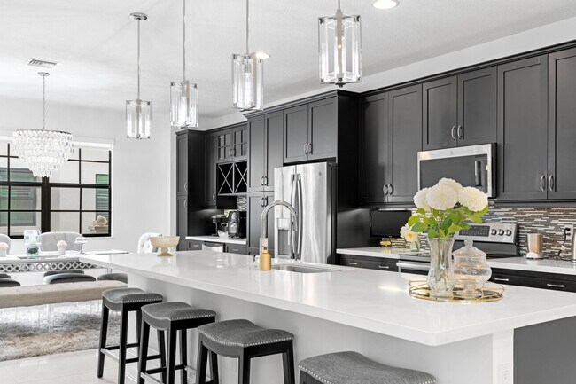 Foto del edificio - 614 Windward Cir S