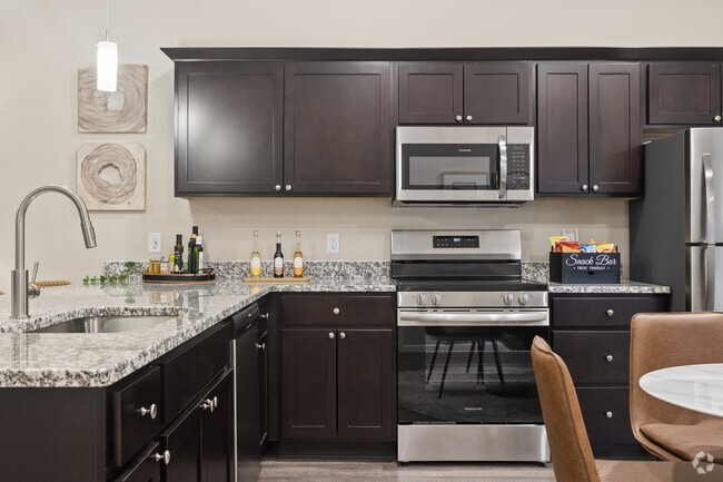 Interior Photo - Redwood Merrillville