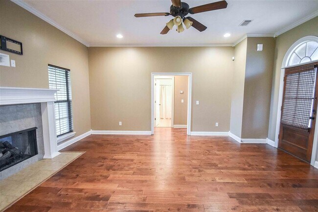 Building Photo - 115 Millhouse Drive